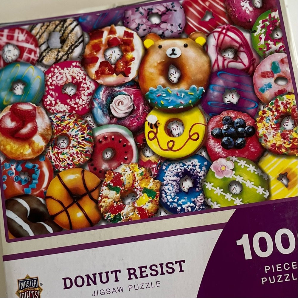 Master Pieces Donut Resist puzzle 1000 piece